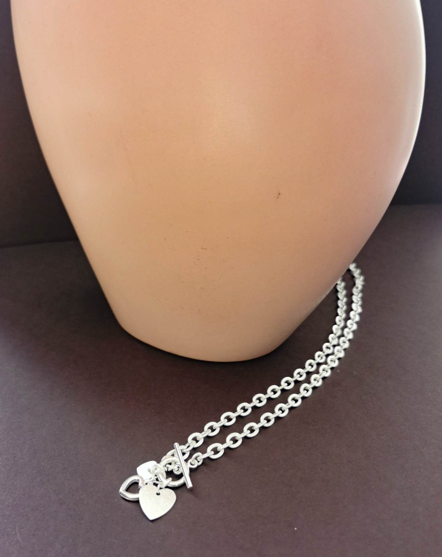 Silver plated heart necklace with toggle fastening