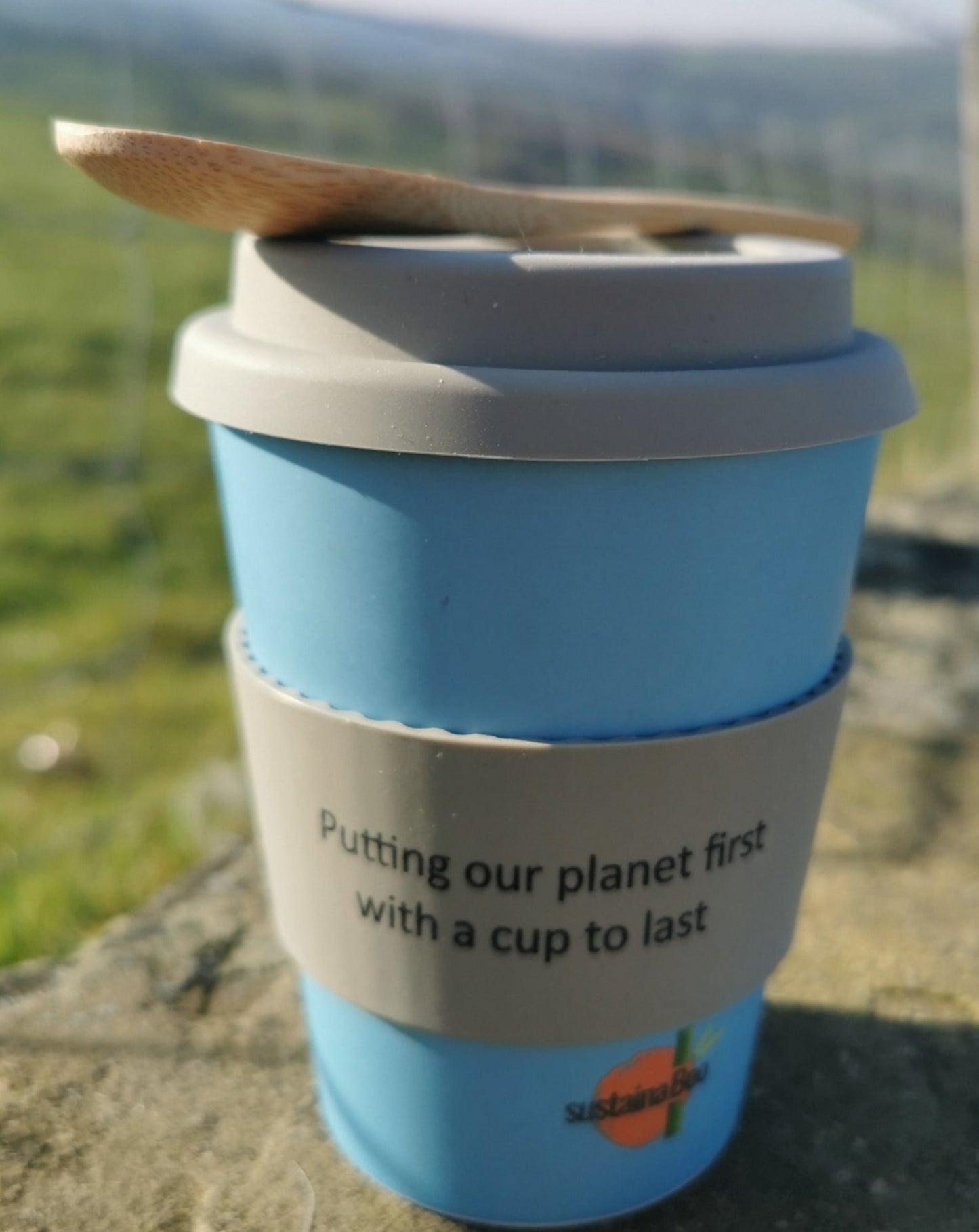 Eight piece reusable coffee cup kit