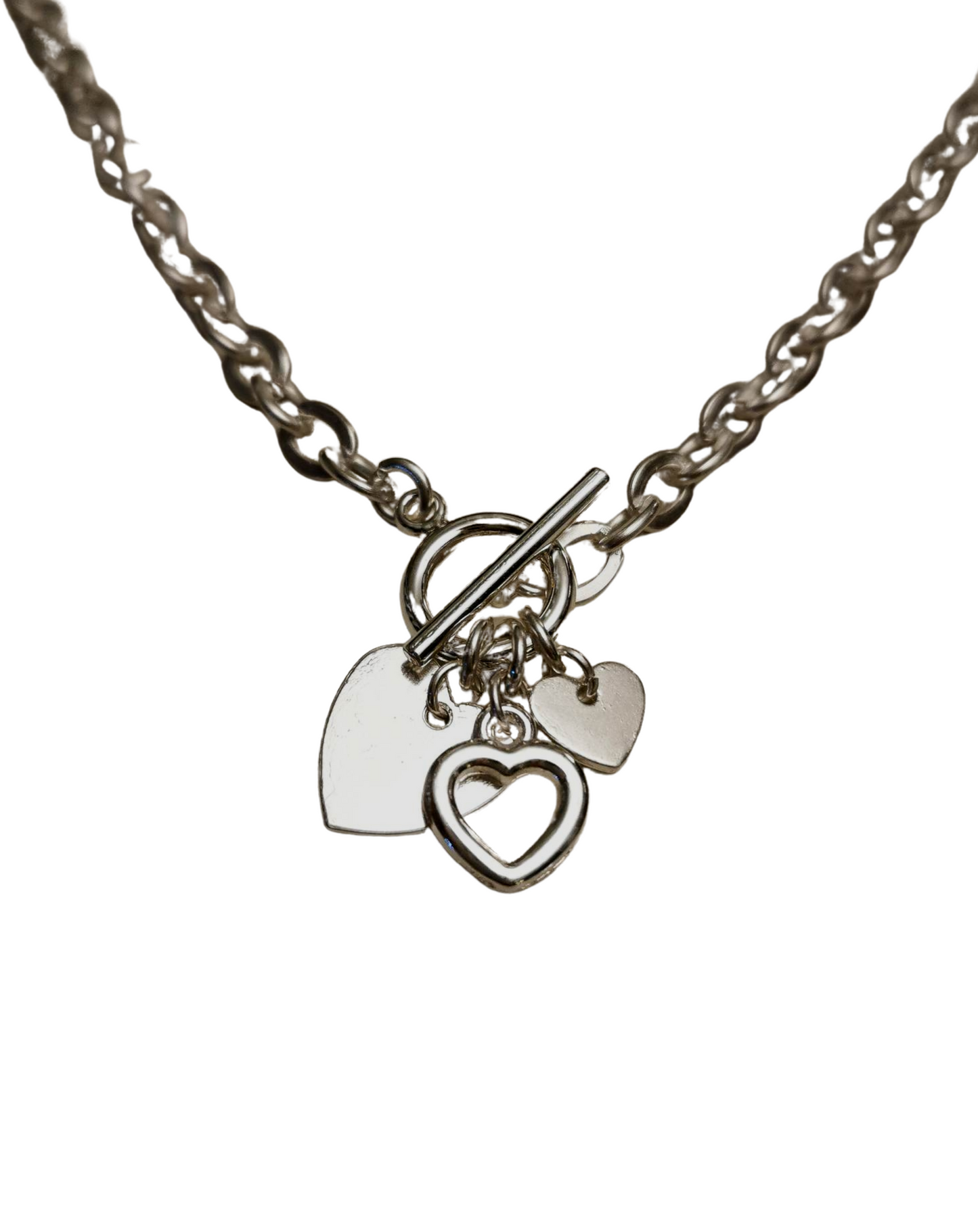 Silver plated heart necklace with toggle fastening